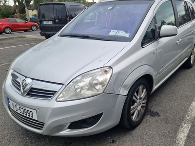 2011 - Vauxhall Zafira ---