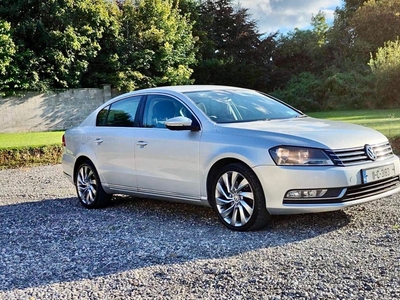 2011 - Volkswagen Passat Manual