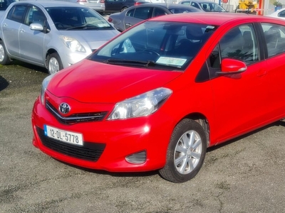 2012 - Toyota Yaris Manual