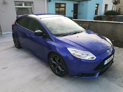 2013 - Ford Focus Manual