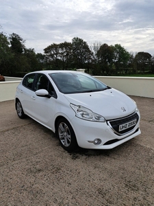 2013 - Peugeot 208 Manual