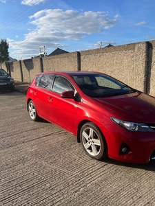 2013 - Toyota Auris Manual