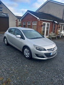 2013 - Vauxhall Astra ---