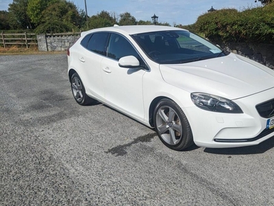 2013 - Volvo V40 Automatic