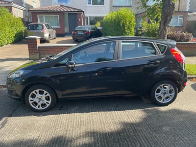 2014 - Ford Fiesta Manual