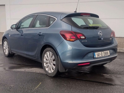 2014 - Opel Astra Manual