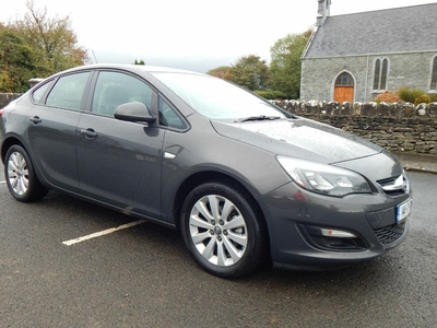 2014 - Opel Astra Manual