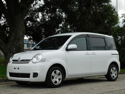 2014 - Toyota Sienta Automatic