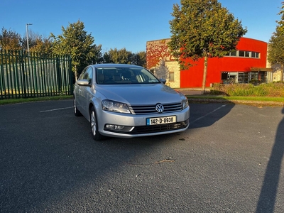 2014 - Volkswagen Passat Manual