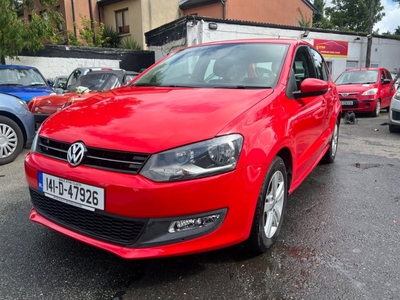 2014 - Volkswagen Polo Automatic