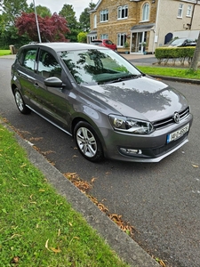 2014 - Volkswagen Polo Automatic