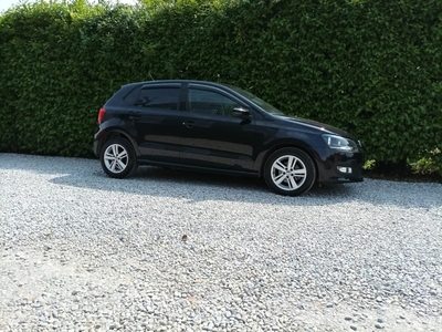 2014 - Volkswagen Polo Automatic