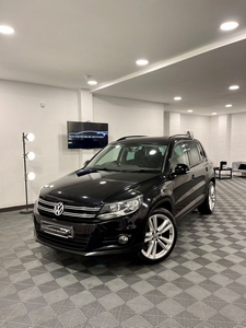 2014 - Volkswagen Tiguan Manual