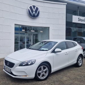 2014 - Volvo V40 Manual