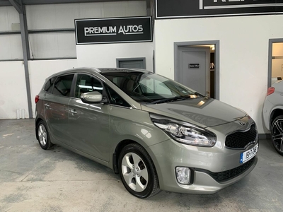 2015 - Kia Carens Manual