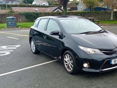 2015 - Toyota Auris Manual