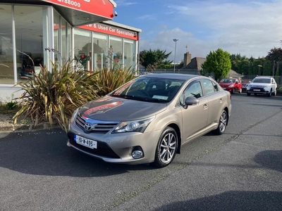 2015 - Toyota Avensis Manual