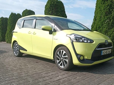 2015 - Toyota Sienta Automatic