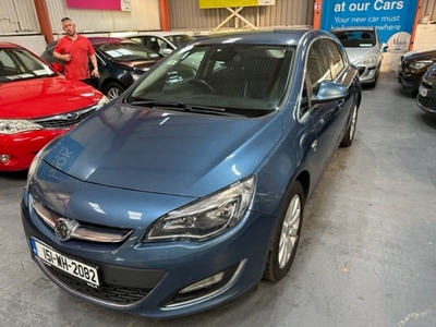 2015 - Vauxhall Astra Manual