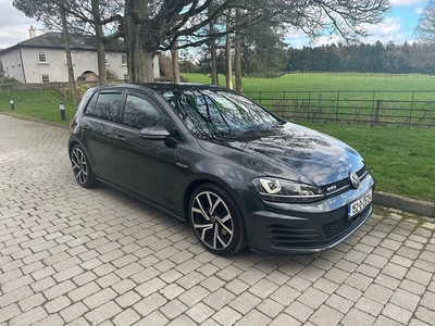 2015 - Volkswagen Golf Manual