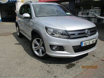 2015 - Volkswagen Tiguan Manual