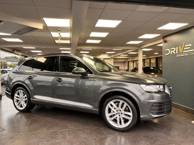 2016 - Audi Q7 Automatic