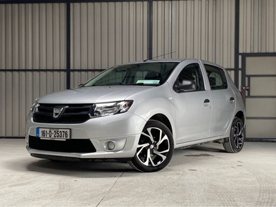 2016 - Dacia Sandero Manual