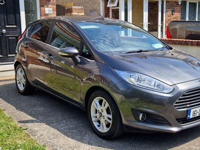 2016 - Ford Fiesta Manual