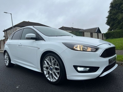 2016 - Ford Focus Manual