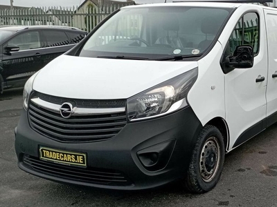 2016 - Opel Vivaro Manual