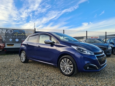 2016 - Peugeot 208 Manual