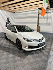 2016 - Toyota Auris Automatic