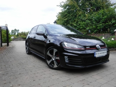 2016 - Volkswagen Golf Automatic