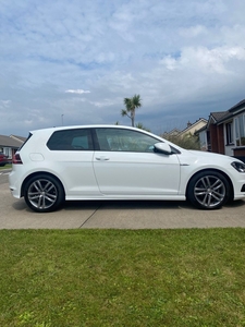 2016 - Volkswagen Golf Manual