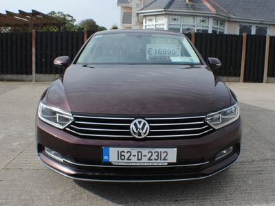 2016 - Volkswagen Passat Manual