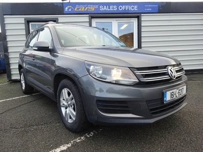 2016 - Volkswagen Tiguan Manual