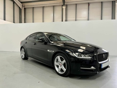 2017 - Jaguar XE Automatic