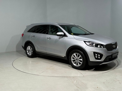 2017 - Kia Sorento Manual