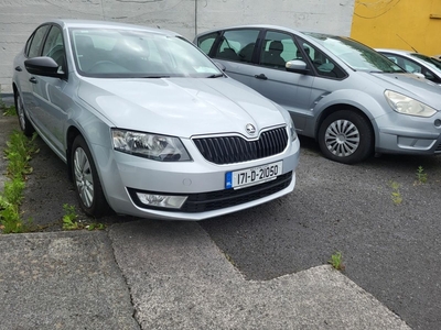 2017 - Skoda Octavia Manual