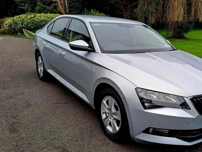 2017 - Skoda Superb Manual