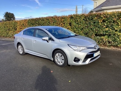 2017 - Toyota Avensis Manual