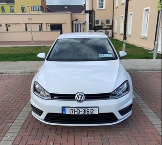 2017 - Volkswagen Golf Manual