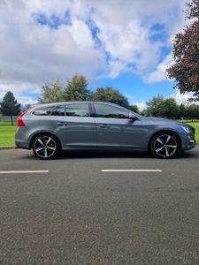 2017 - Volvo V60 Manual