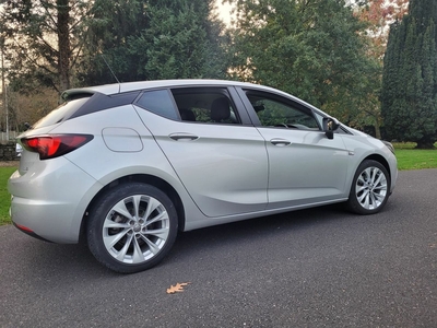 2018 - Opel Astra Manual