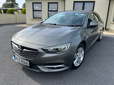 2018 - Opel Insignia Manual