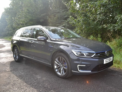 2018 - Volkswagen Passat Automatic