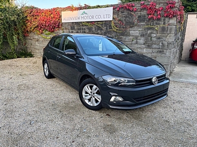 2018 - Volkswagen Polo Manual