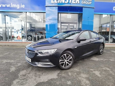 2019 - Opel Insignia Manual