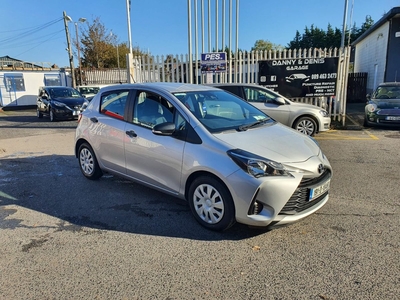 2019 - Toyota Yaris Manual