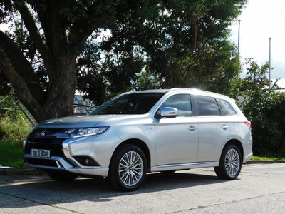 2020 - Mitsubishi Outlander Automatic